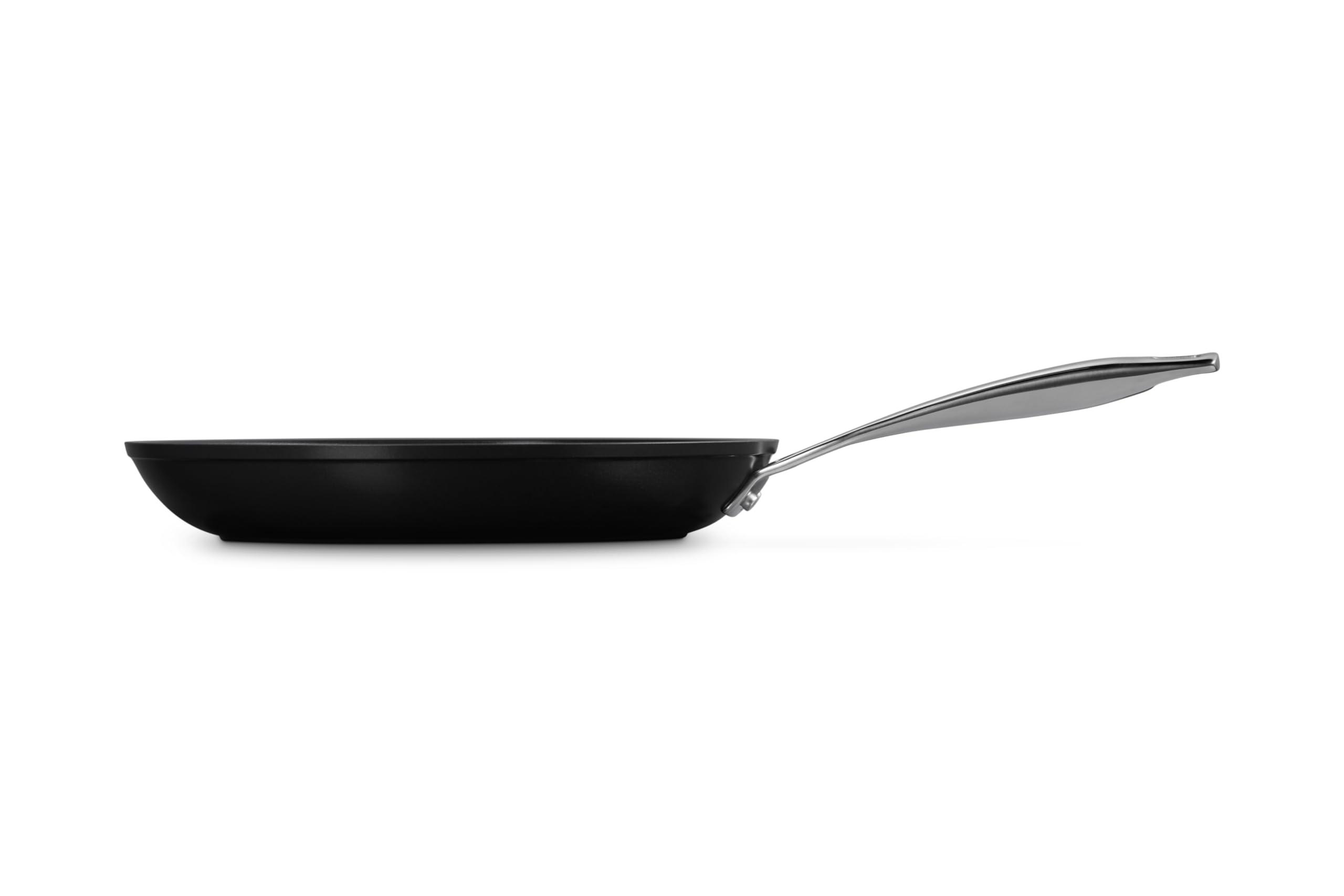 Le Creuset Essential Non-Stick Ceramic Shallow Frying Pan, 11" - Image 4