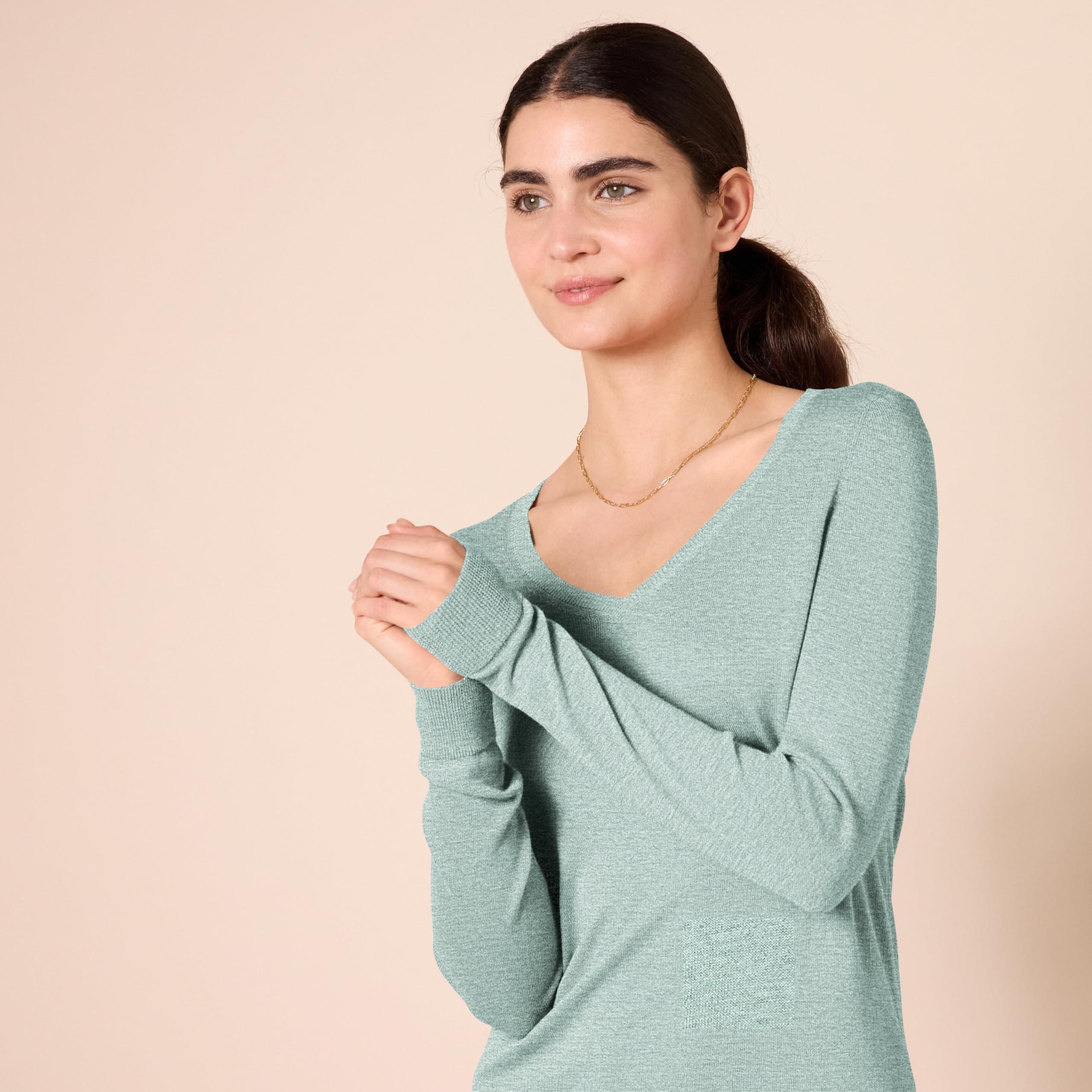 Amazon Essentials Women's Classic-Fit Lightweight Long-Sleeve V-Neck Sweater (Available in Plus Size) - Image 4